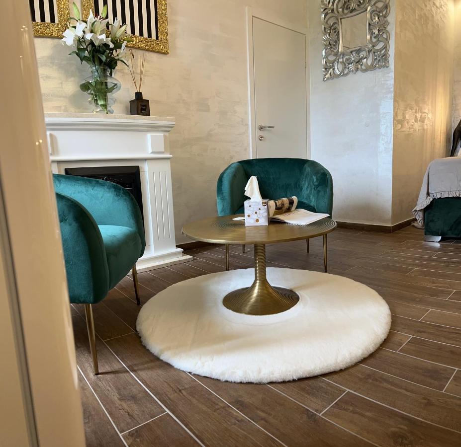 La Dolce Vita Luxury II Apartments With Best Free Private Parking In Center بولا المظهر الخارجي الصورة