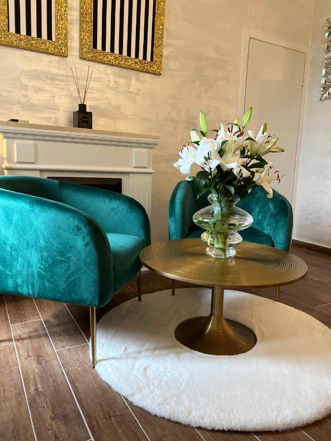 La Dolce Vita Luxury II Apartments With Best Free Private Parking In Center بولا المظهر الخارجي الصورة
