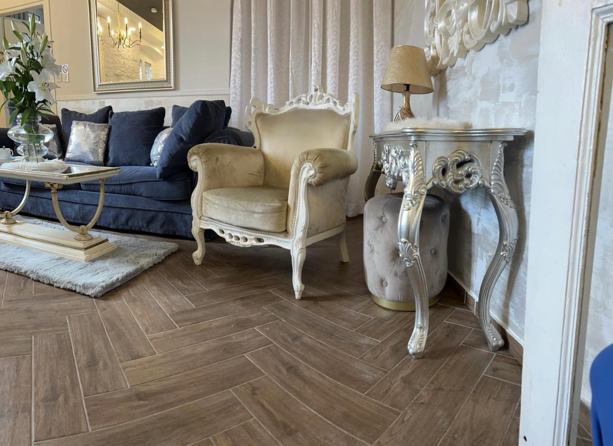 La Dolce Vita Luxury II Apartments With Best Free Private Parking In Center بولا المظهر الخارجي الصورة
